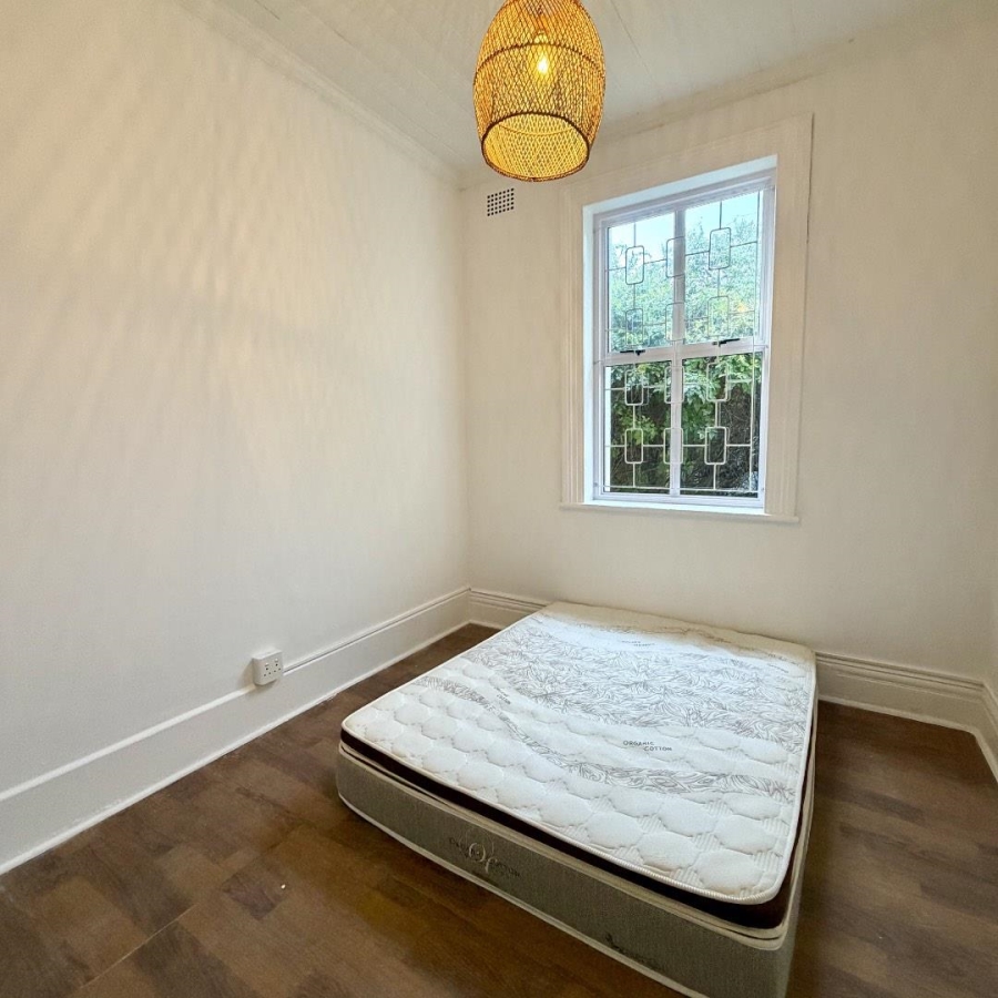 To Let 6 Bedroom Property for Rent in Muizenberg Western Cape